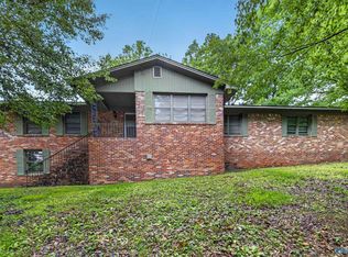 302 Jo Canyon Dr, Gadsden, AL 35905