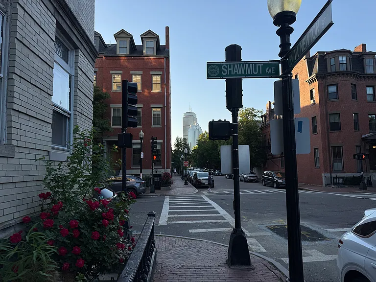 42 W Newton St #B3 — Photo 16