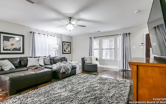 4th image of 11922 Auburn Brk