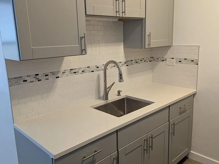 5726 N. Winthrop — Photo 36