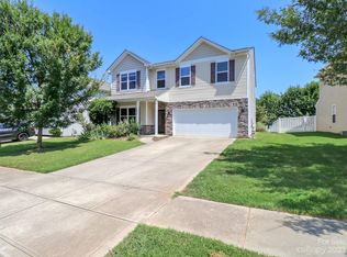 9019 Paddle Oak Rd, Charlotte, NC 28227