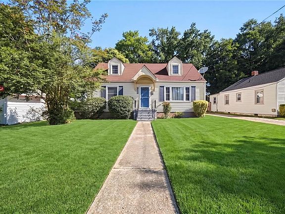 2nd image of 2732 Greenwood Dr
