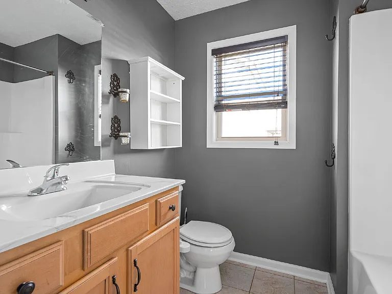 3565 Southwood Dr — Photo 21
