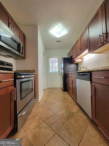 4063 Coopers Hill Dr SE — Photo 6