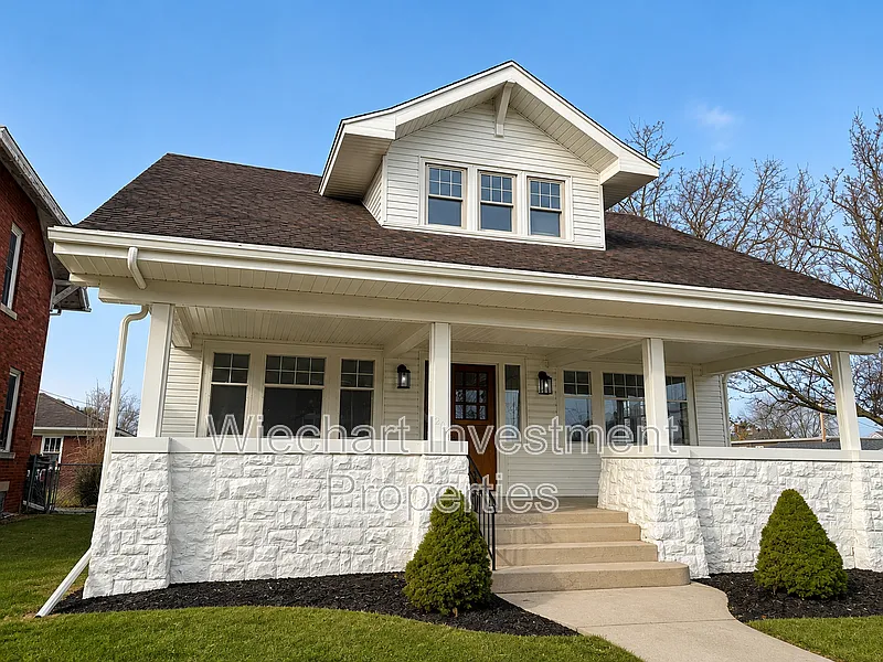 5 bed, 2.5 bath, 2300 sqft, $1,895 — Photo 4