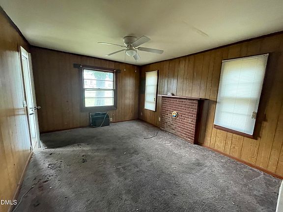 4th image of 1023 Leasburg Rd