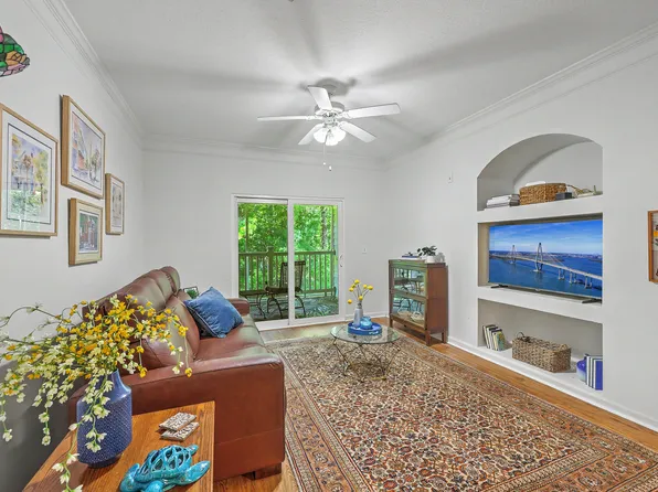 1300 Park West Blvd Unit 824, Mount Pleasant, SC 29466