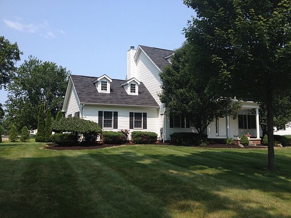 2nd image of 540 N Hillsdale Dr