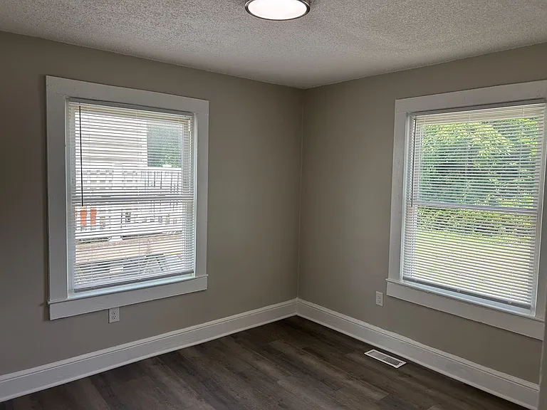 2701 Patrick Ave — Photo 10