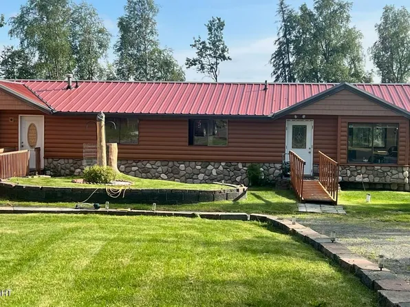 225 Small Cir, Soldotna, AK 99669