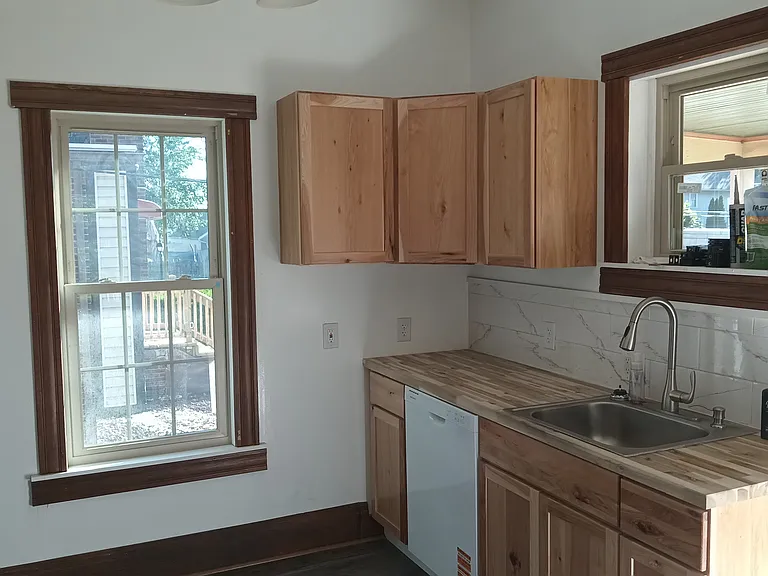 702 S Monroe St — Photo 51