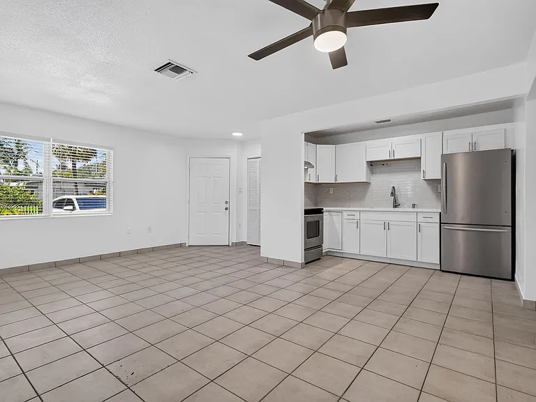201 E Palm St #203 — Photo 4