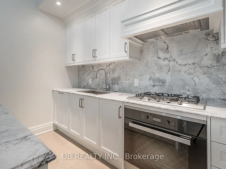 1451 Wellington St W #405 — Photo 7