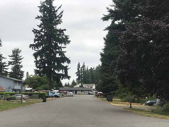 4th image of 11616 212th Ave E