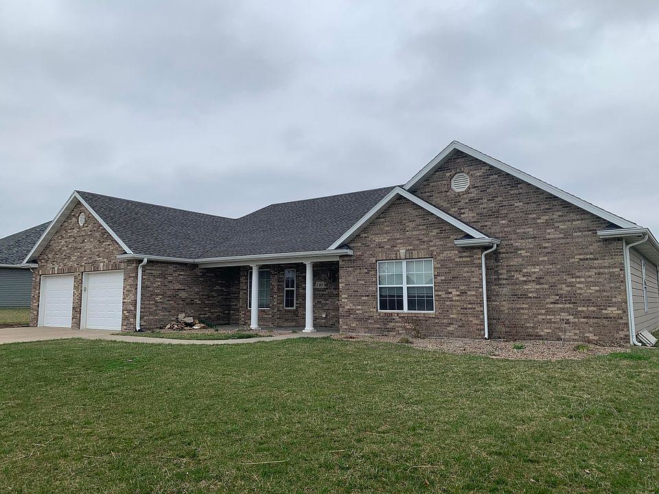 2nd image of 403 Peterson Ln