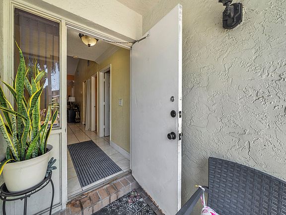 3rd image of 3920 SW 69th Terrace #7-S