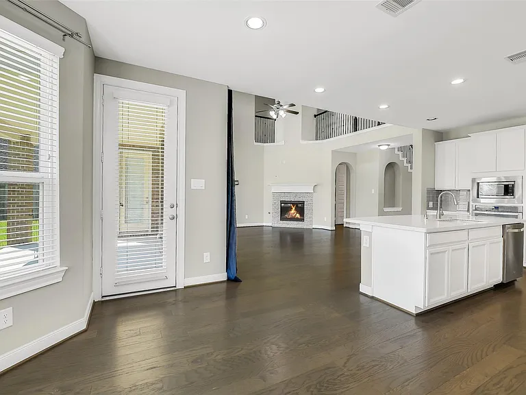 16706 Chestnut Square Dr — Photo 21