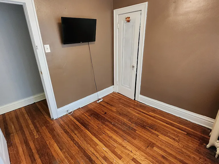 4856 Farlin Ave — Photo 8