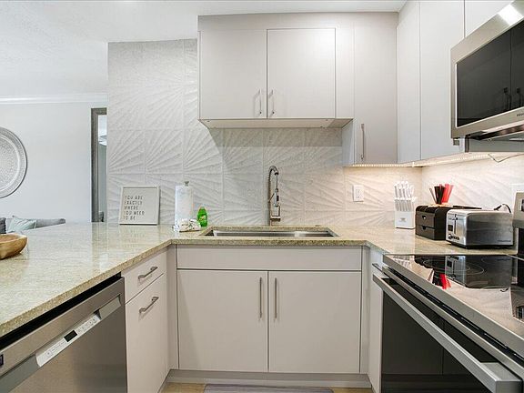 2nd image of 457 Tallwood St Unit 305