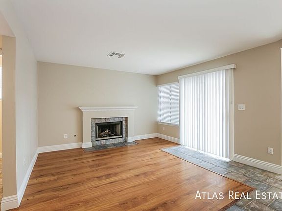 4th image of 1233 Red Hollow Dr