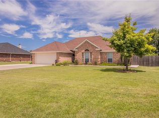404 Mockingbird Ln, Springtown, TX 76082