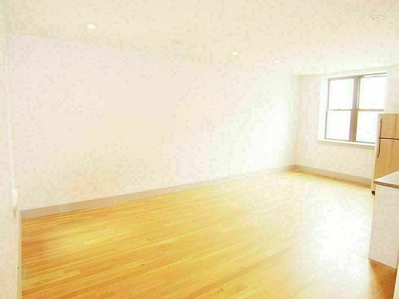 2nd image of 268 Kosciusko St #1