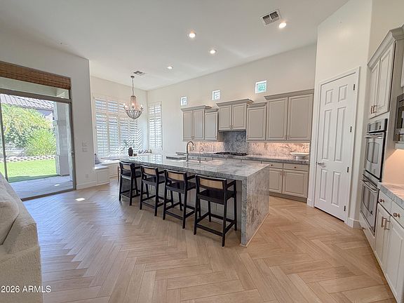 5th image of 3818 E CREST Lane
