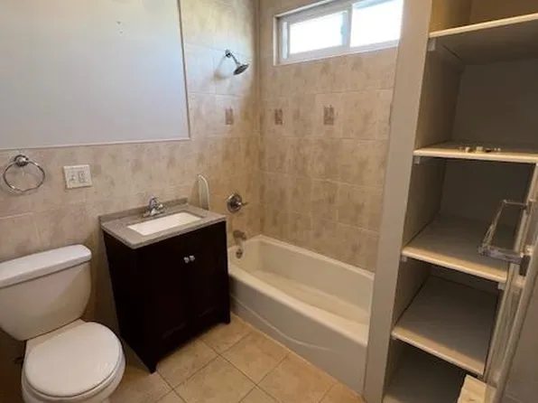 220 Jane Street image 9 of 13