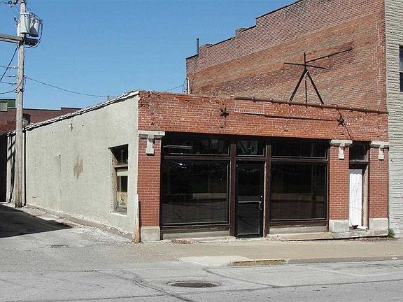 Home for Sale in Quincy, IL $45,900