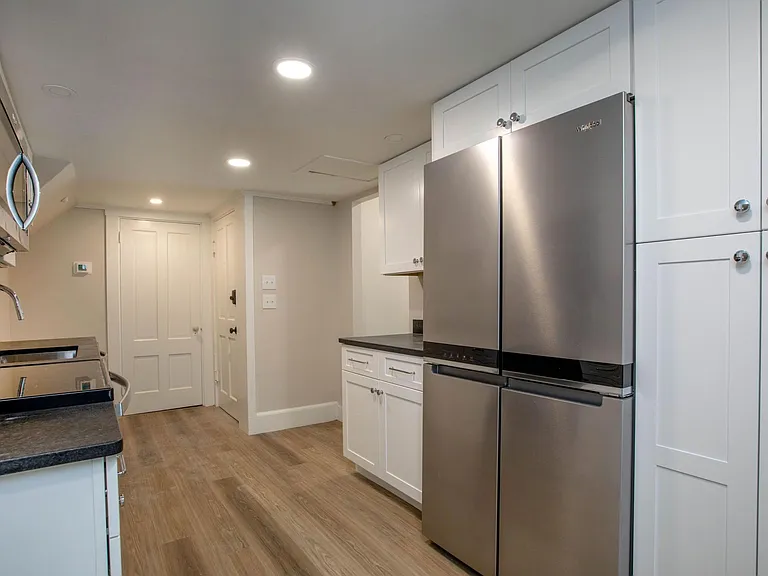 21 Summer St #4 — Photo 2