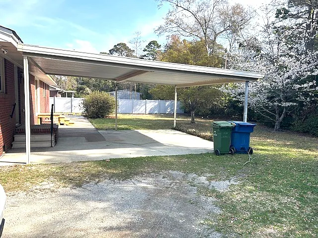 4 bed, 1437 sqft, $2,600 — Photo 3