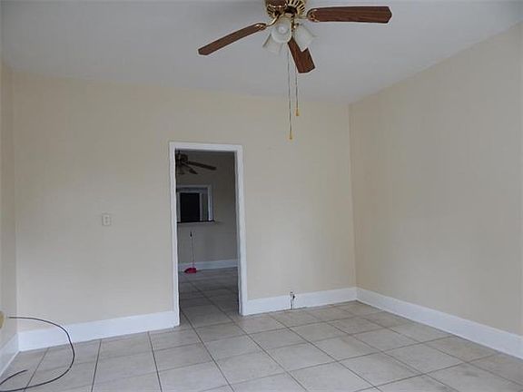 3rd image of 216 Cherokee St #16