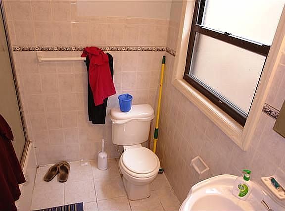 5th image of 492 Mercer St