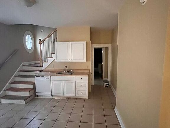 3rd image of 2196 Indiana Ave