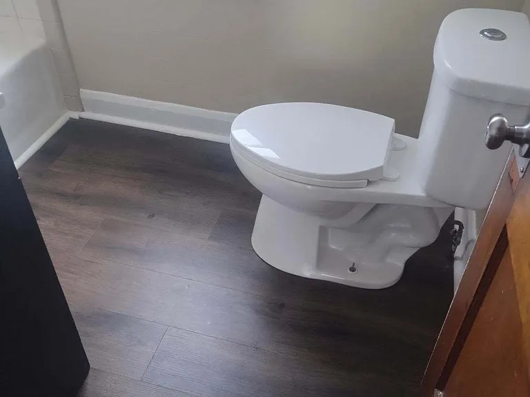 531 E Oakland St — Photo 12