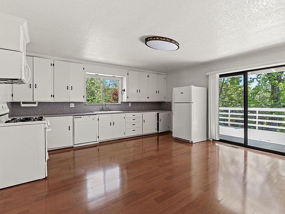 2nd image of 7050 Central Avenue