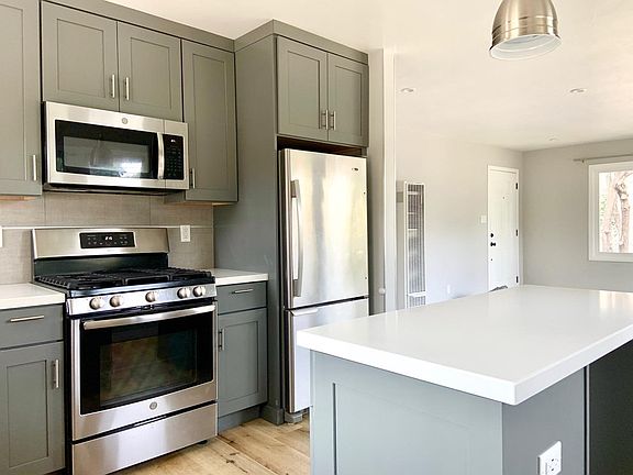4th image of 1310 Whipple Ave #4