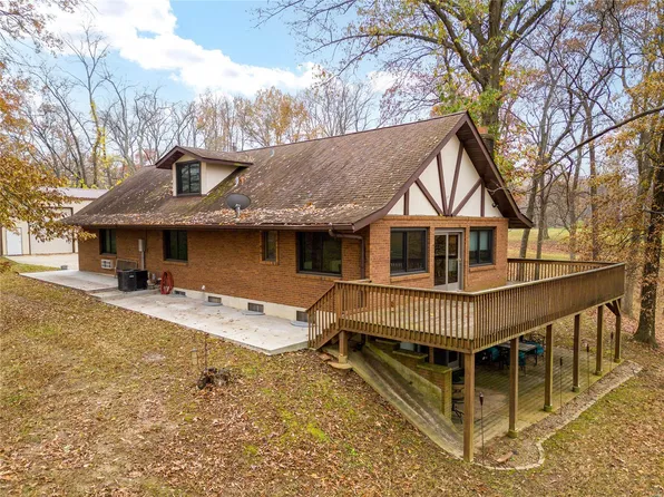 5 Hilltop Ln, Collinsville, IL 62234