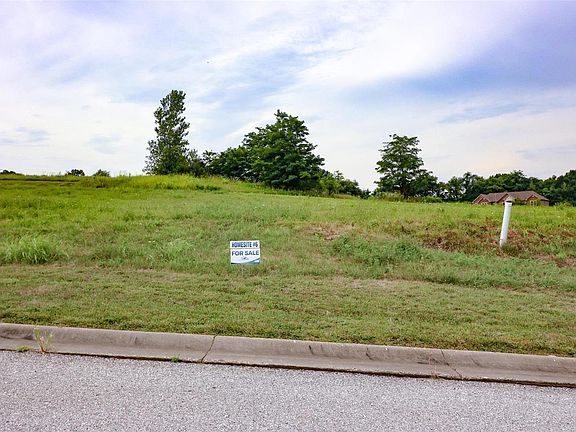 3rd image of 330 Lake Labadie Dr