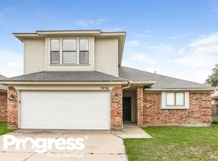 7456 Cross Ridge Cir, Fort Worth, TX 76120