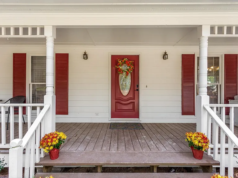 1224 Sandy Creek Rd — Photo 2