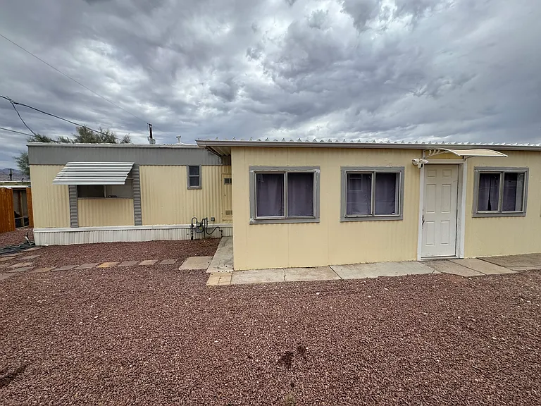 2145 Hermosa Dr — Photo 10