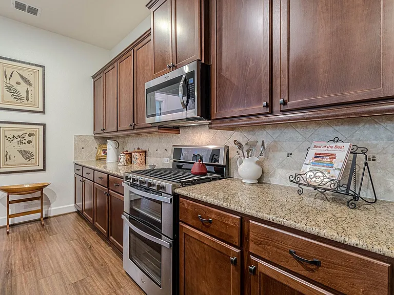 108 Hopping Peach St — Photo 20