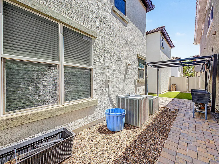 886 S Huish Dr — Photo 9