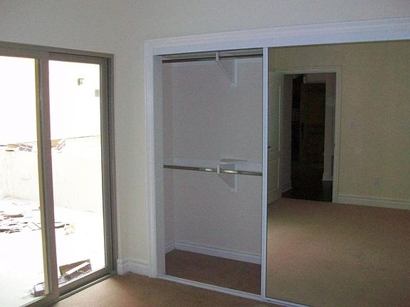 3rd image of 4824 Tujunga Ave Unit 205