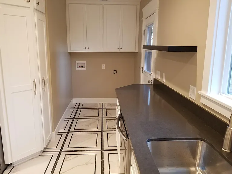1912 E Florida St — Photo 10
