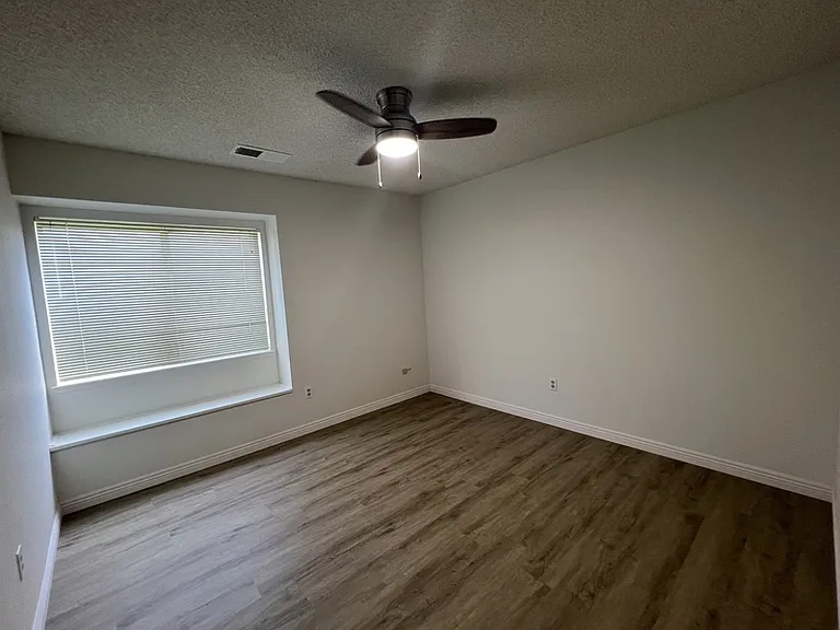 14009 Christella Ct — Photo 2