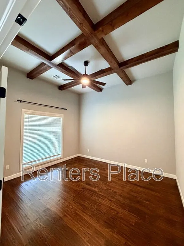 3 bed, 3.0 bath, 2282 sqft, $2,495 — Photo 3