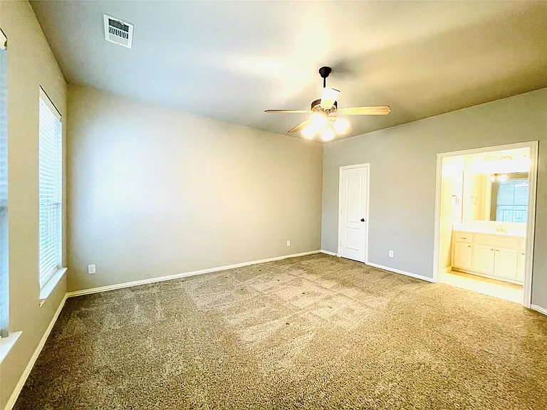 40 Emerald Pond Dr — Photo 25