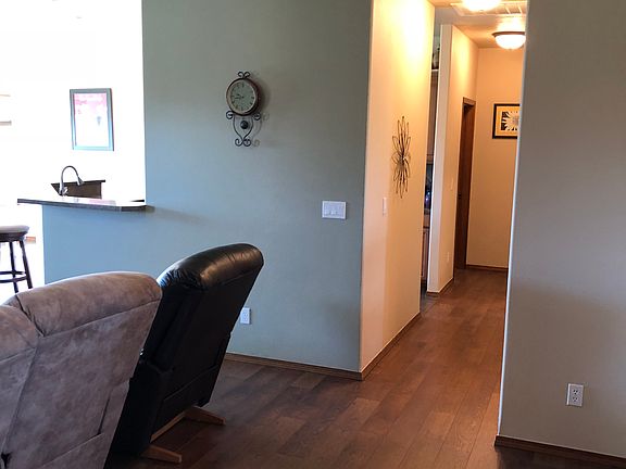 3rd image of 2360 Washington Ct
